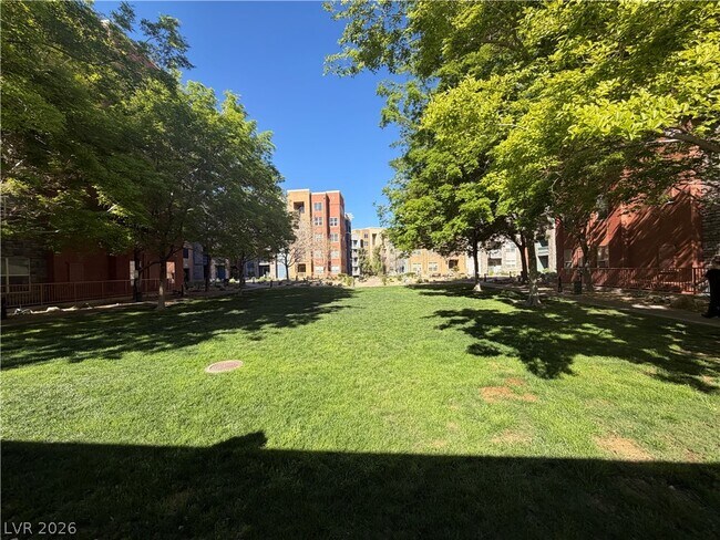 Building Photo - 38 E Serene Ave