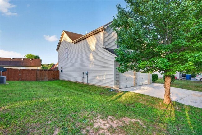 Building Photo - 6120 Hemperly Rd