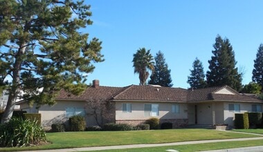 Building Photo - 1198 E Palo Alto Ave