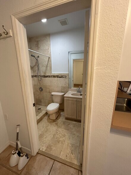 Building Photo - 2817 SW 143rd Pl