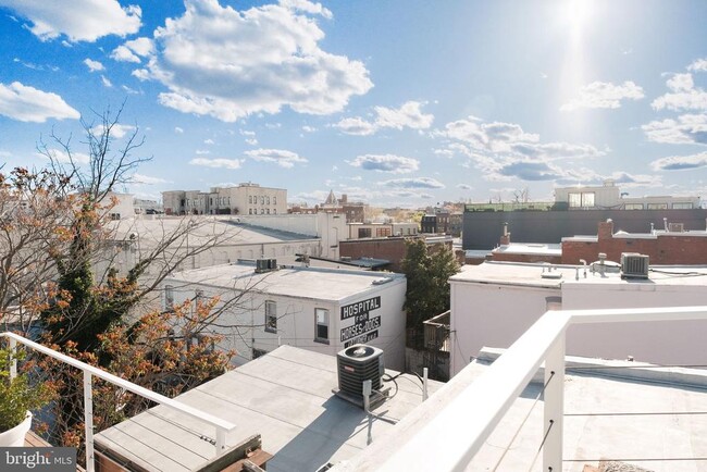 Building Photo - 908 O St NW