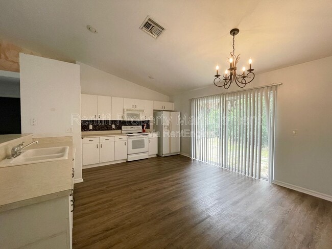 Building Photo - 11495 Forest Mere Dr