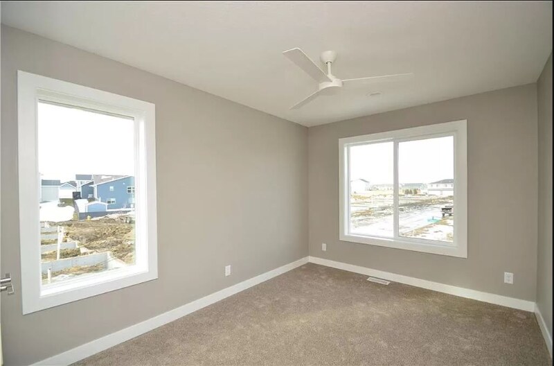Building Photo - 660 SE Greyson Ln