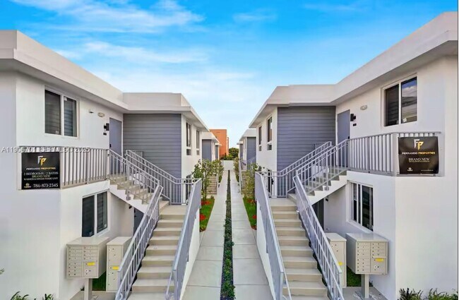 Building Photo - 1542 NW 2nd St