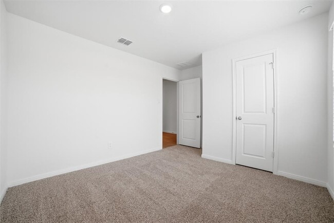 Building Photo - 132 LAS LOMAS Dr