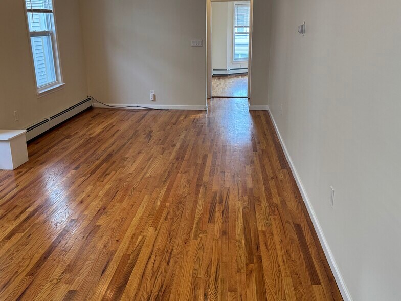Building Photo - 37 Gautier Ave