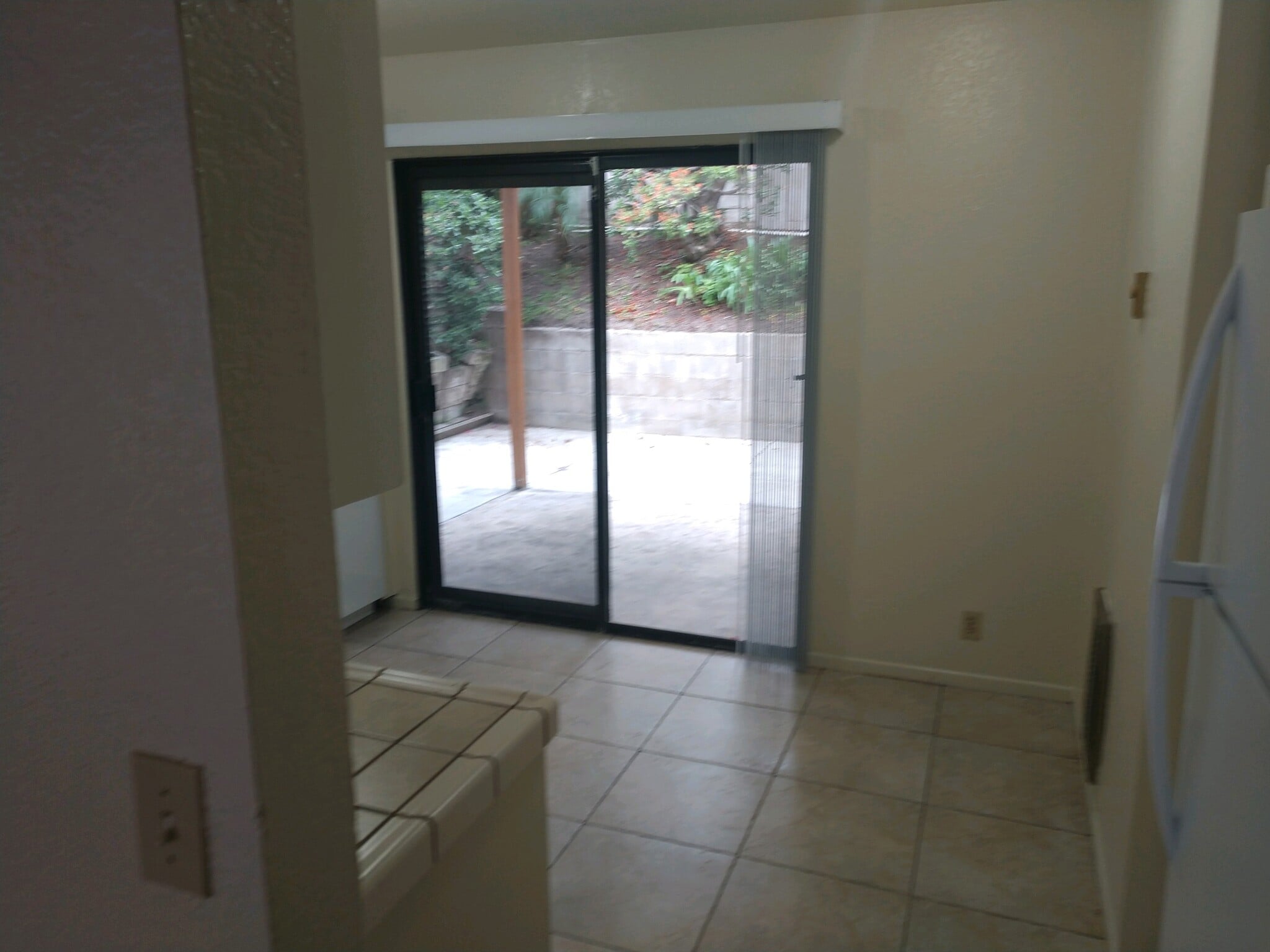 Building Photo - 119 Avenida Las Brisas