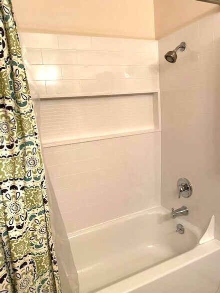 Building Photo - 13717 Linden Ave N