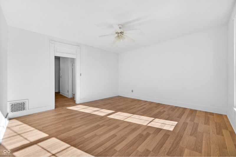 Building Photo - 930 7th St