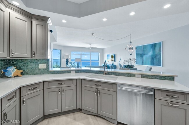 Building Photo - 263 Barefoot Beach Blvd