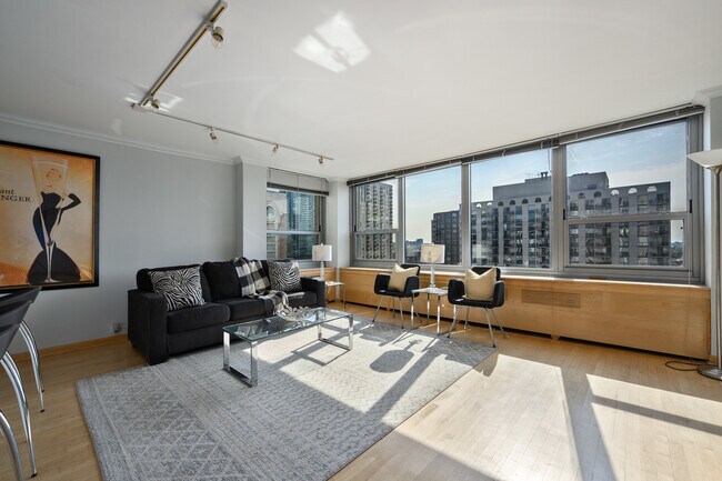 Building Photo - 1255 N Sandburg Terrace