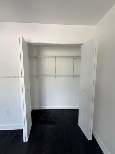 Building Photo - 6131 Coral Wy