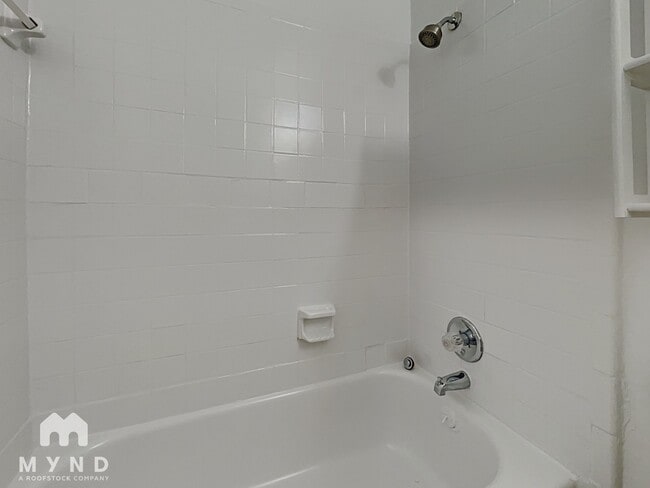 Building Photo - 15218 Wickbriar Dr