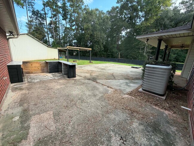 Building Photo - 48399 Alack Ln