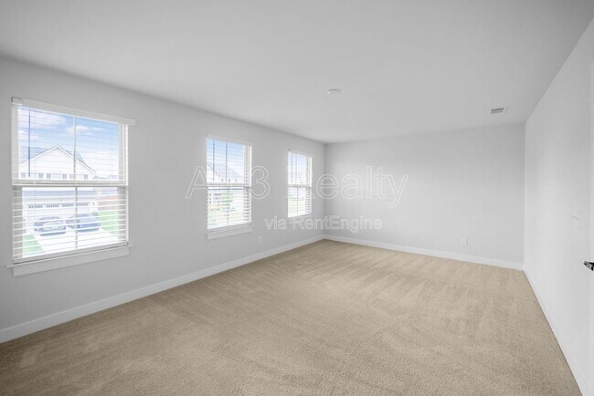 Building Photo - 533 Daffodil Ln