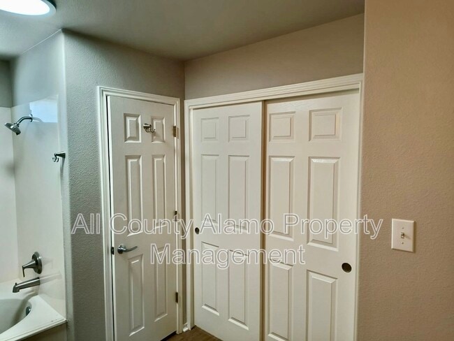 Building Photo - 10316 Artesia Wells