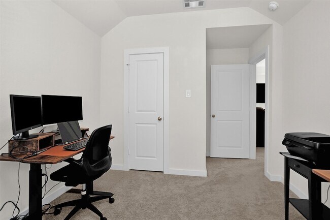 Building Photo - 440 Flowering Lotus Ct