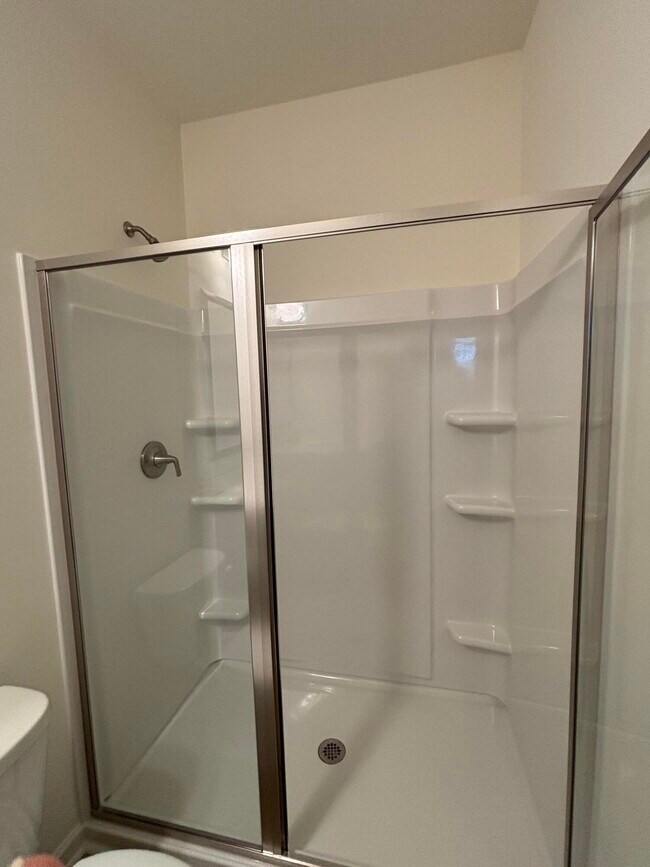 Building Photo - 370 Acorn St