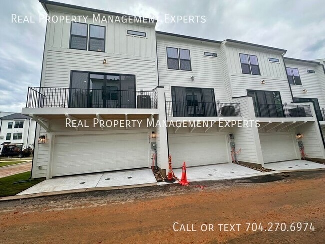 Building Photo - 15328 Ballancroft Pkwy