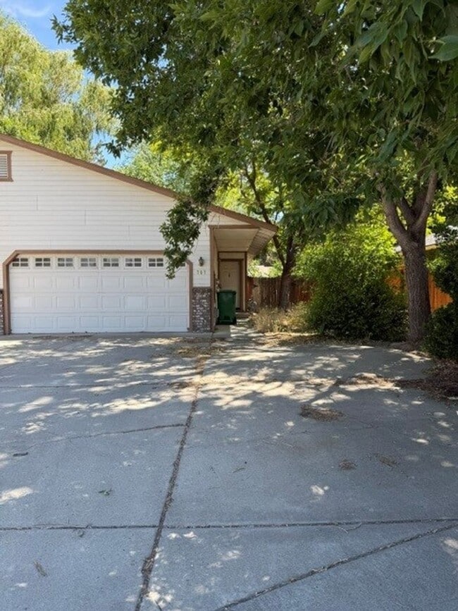 Building Photo - LI705-Gifford,Charles