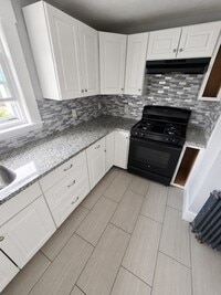 Building Photo - 9 Pelham Ave