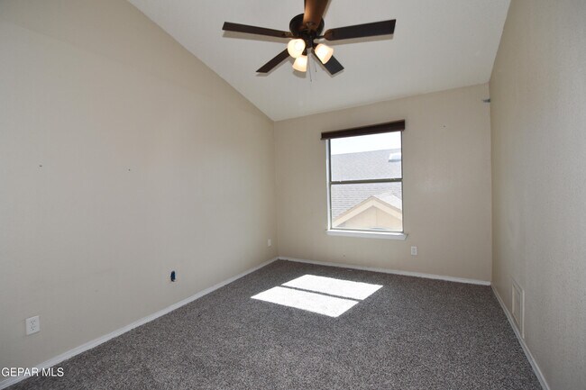 Building Photo - 10830 Elise St