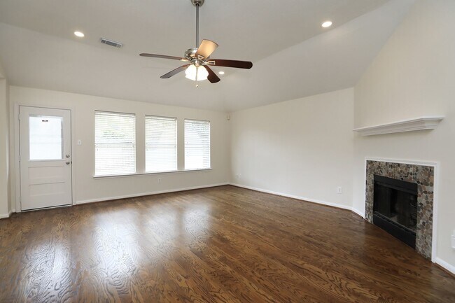 Building Photo - 14215 Cypress Valley Dr