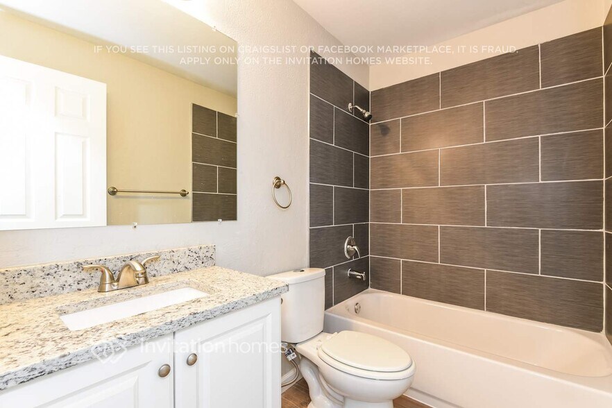 Building Photo - 4262 E 133rd Pl