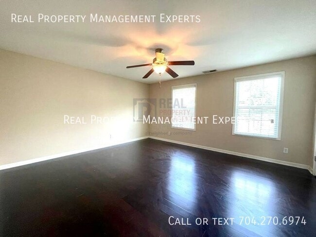 Building Photo - 3233 Elyse Manor Ct