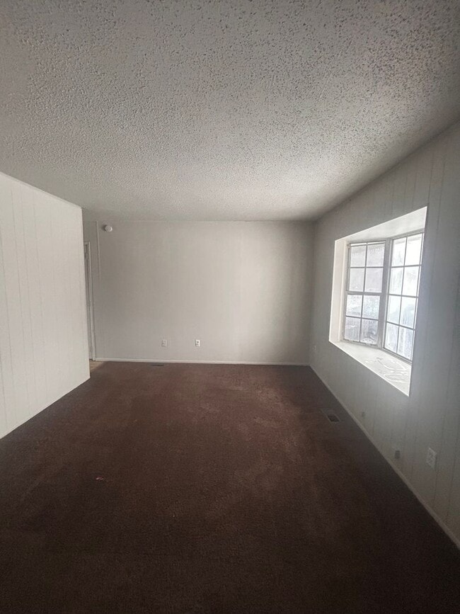 Building Photo - So nice on Chaddsford!