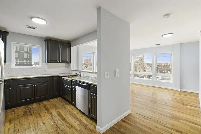 Building Photo - 42 Norfolk St