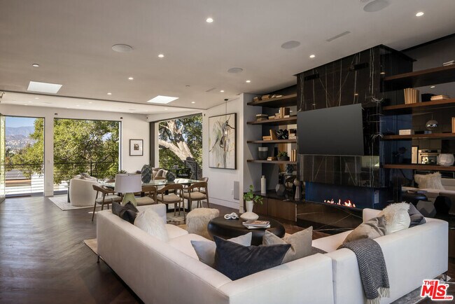 Building Photo - 3616 Cadman Dr