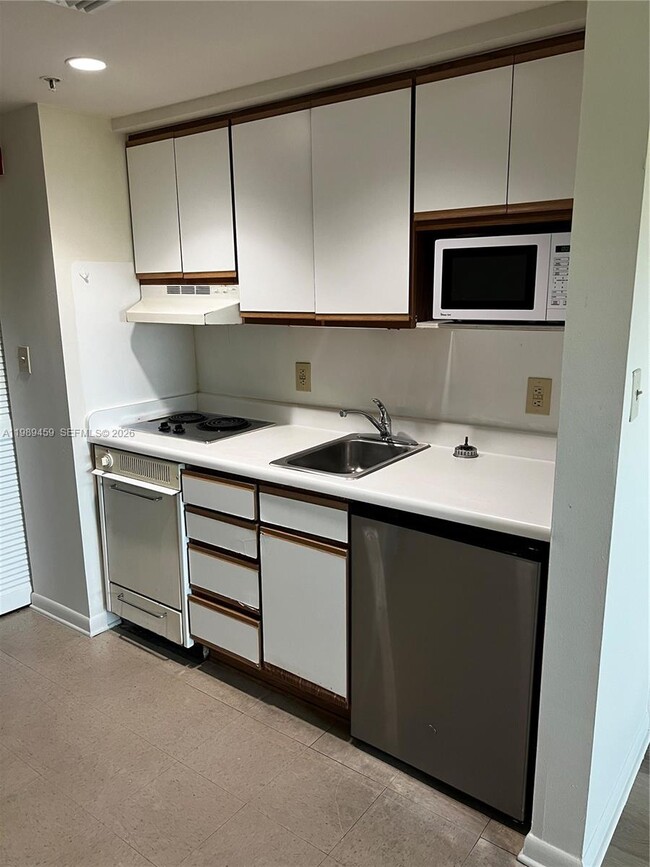 Building Photo - 5719 SW 72nd St