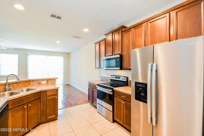 Building Photo - 3735 Creswick Cir