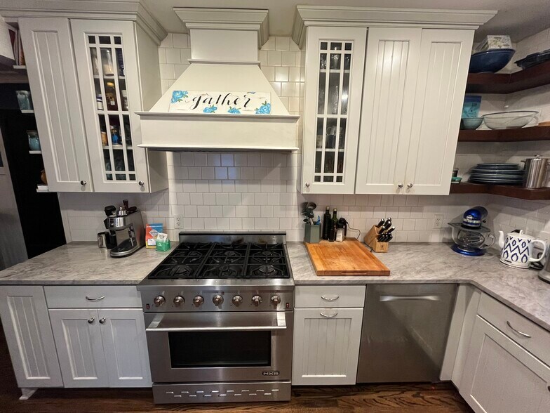 Building Photo - 1260 Francis St NW