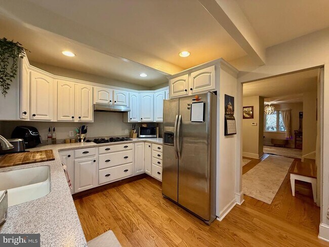 Building Photo - 2623 W 18th St