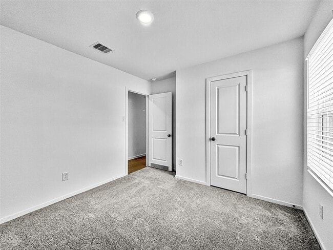 Building Photo - 9227 Terrace Dr