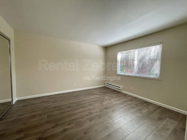 Building Photo - 233 Masters Ct