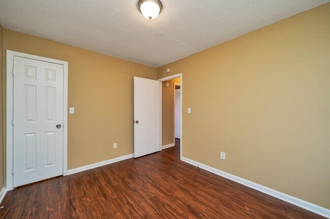 Building Photo - Spacious 4-Bedroom Home in Pleasant Grove – Don’t Miss Out!