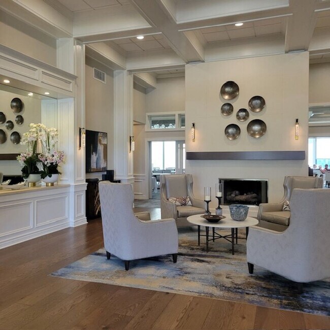Building Photo - 2BR/2BA Lake View Condo in Heritage Oaks Golf & Country Club