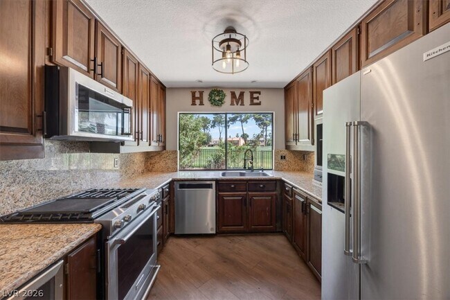 Building Photo - 3137 Bel Air Dr