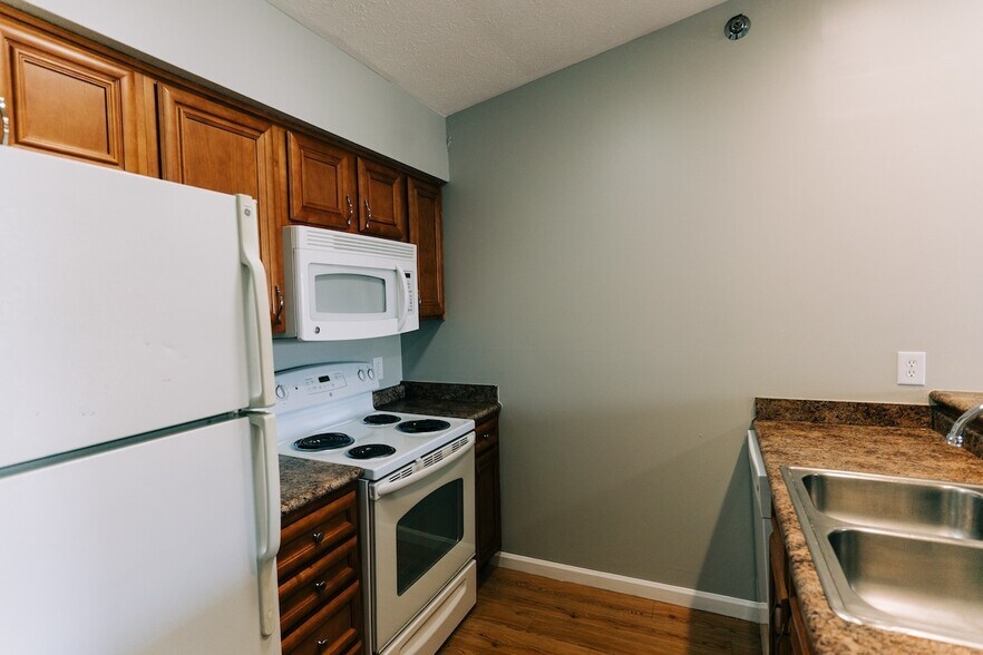 Building Photo - McCarty Place Apartments