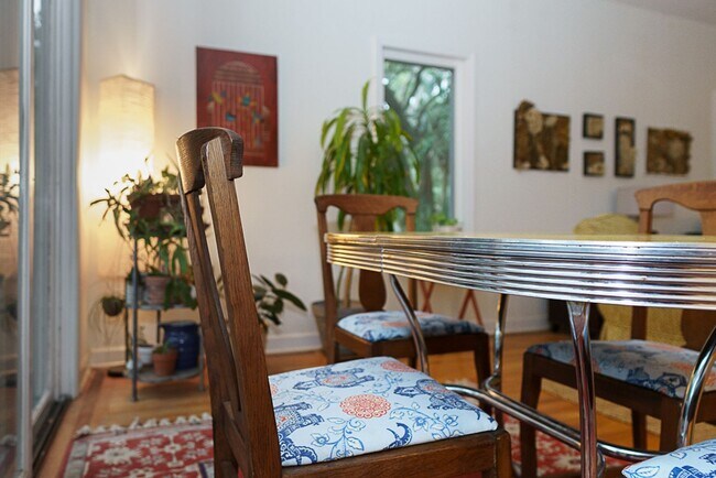 Building Photo - Amazing sunsets at this waterfront home