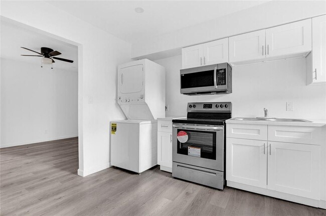 Building Photo - 712 Avenue H