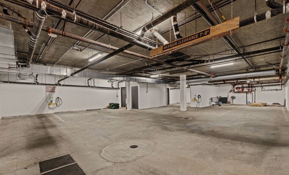 Building Photo - 1610 Camden Ave