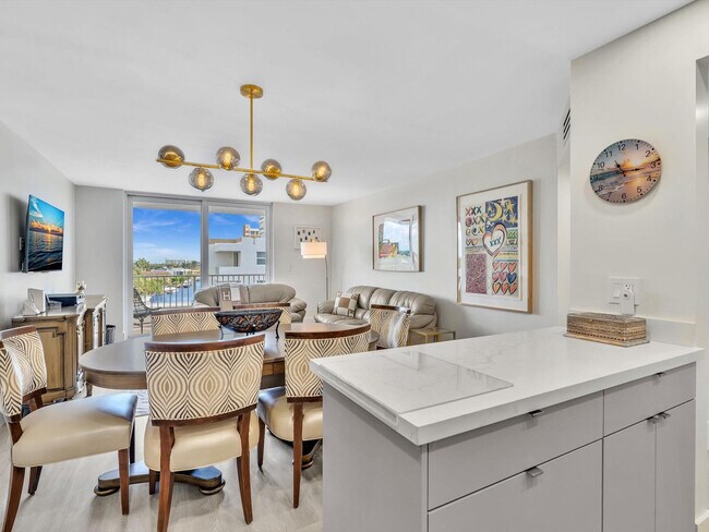 Building Photo - 1421 S Ocean Blvd