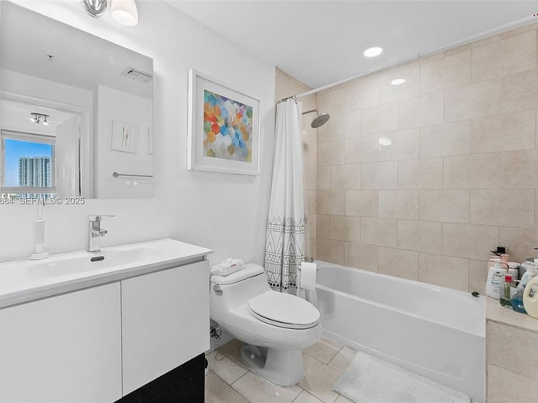 Building Photo - 90 SW 3rd St