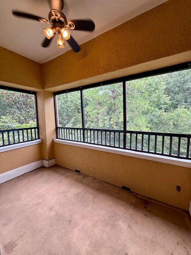 Building Photo - 8539 Gate Pkwy W