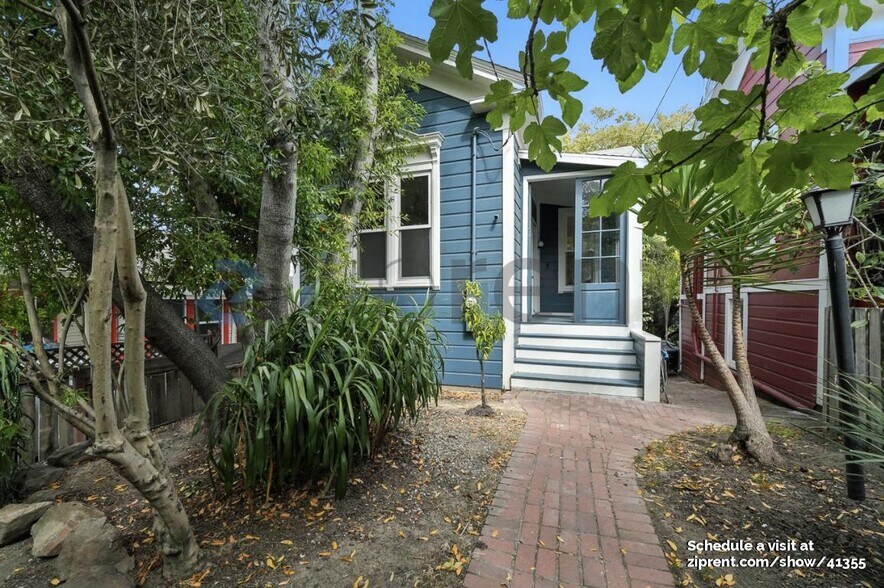Building Photo - 2029 9th Ave
