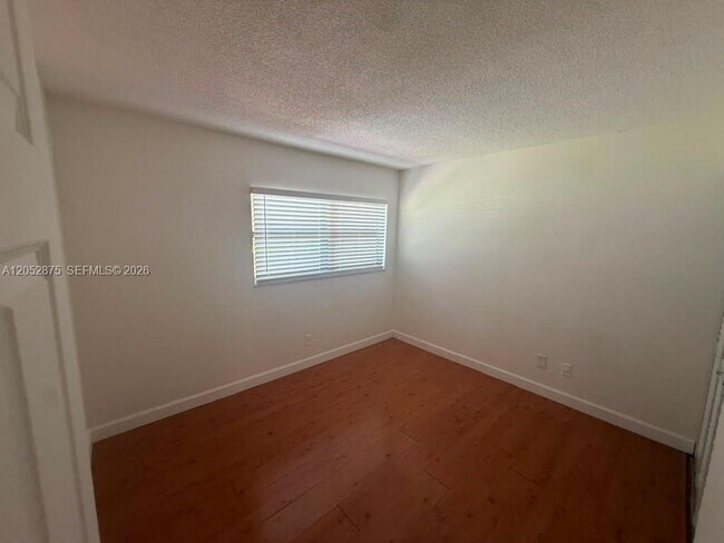Building Photo - 3399 Foxcroft Rd